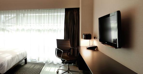 Express International Airport T3 By Ihg होटल 4*